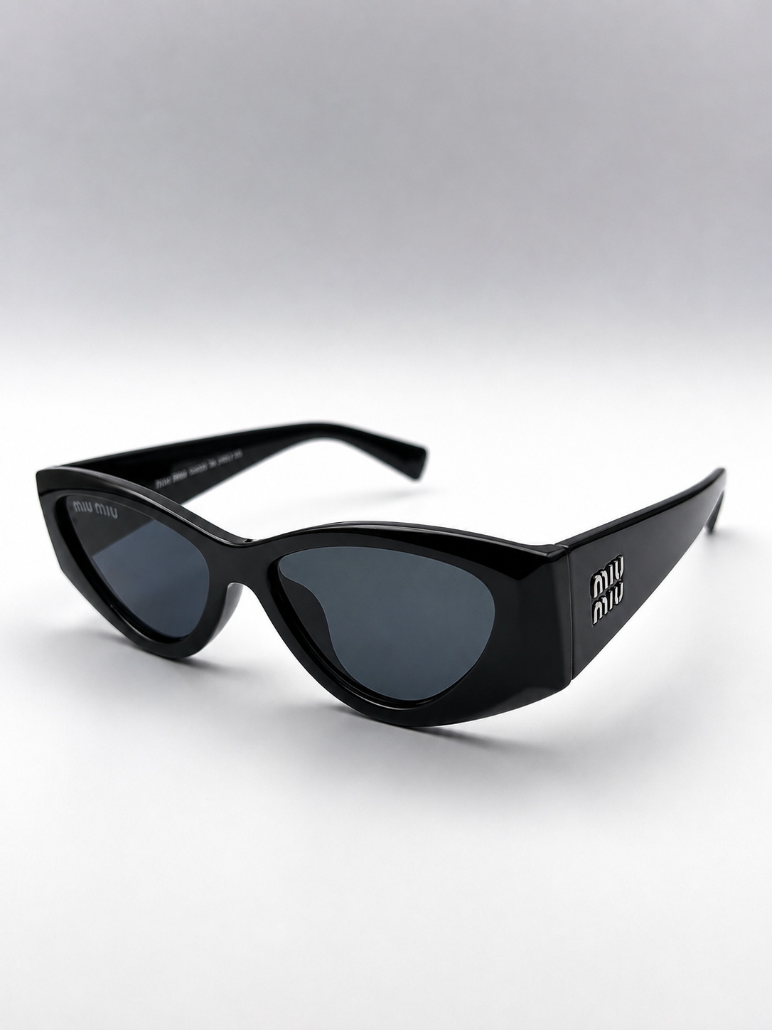 Miumiu Black White