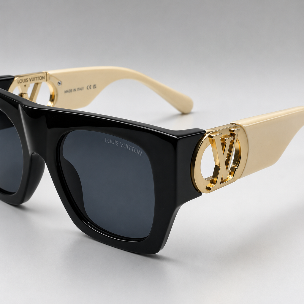 Louis Vuitton Luxury black Gold