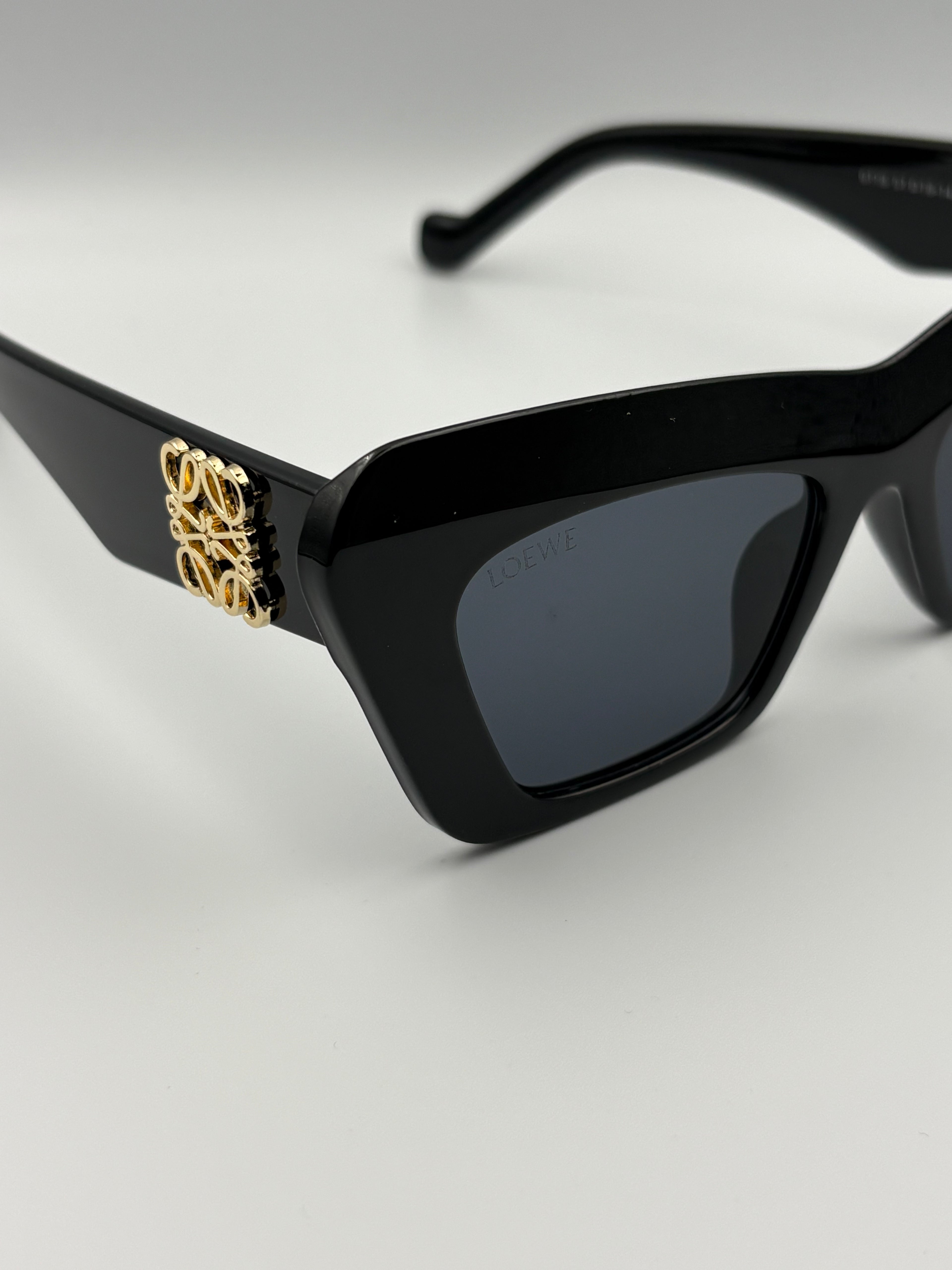 Loewe Luxury Black