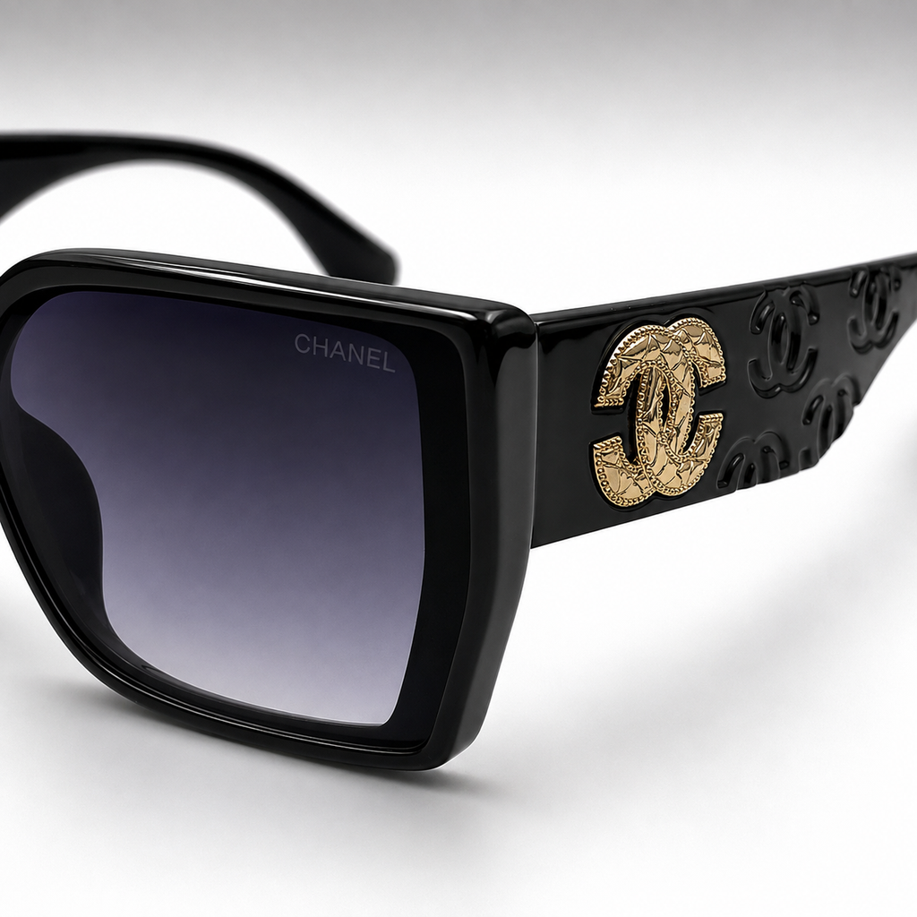 Chanel Luxury Lady